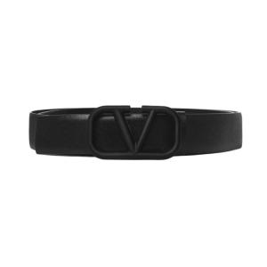 Garavani V logo belt trend mecca