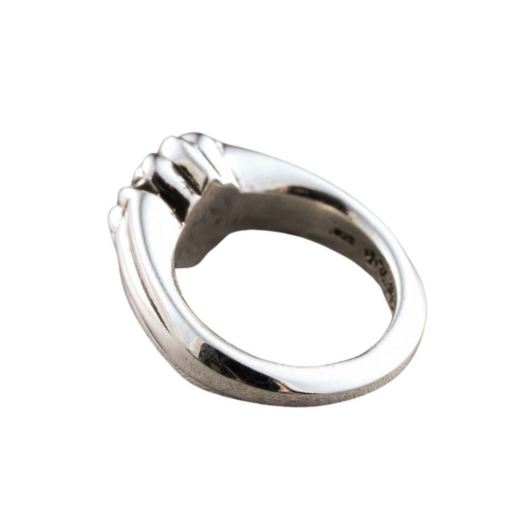 Cutout ring