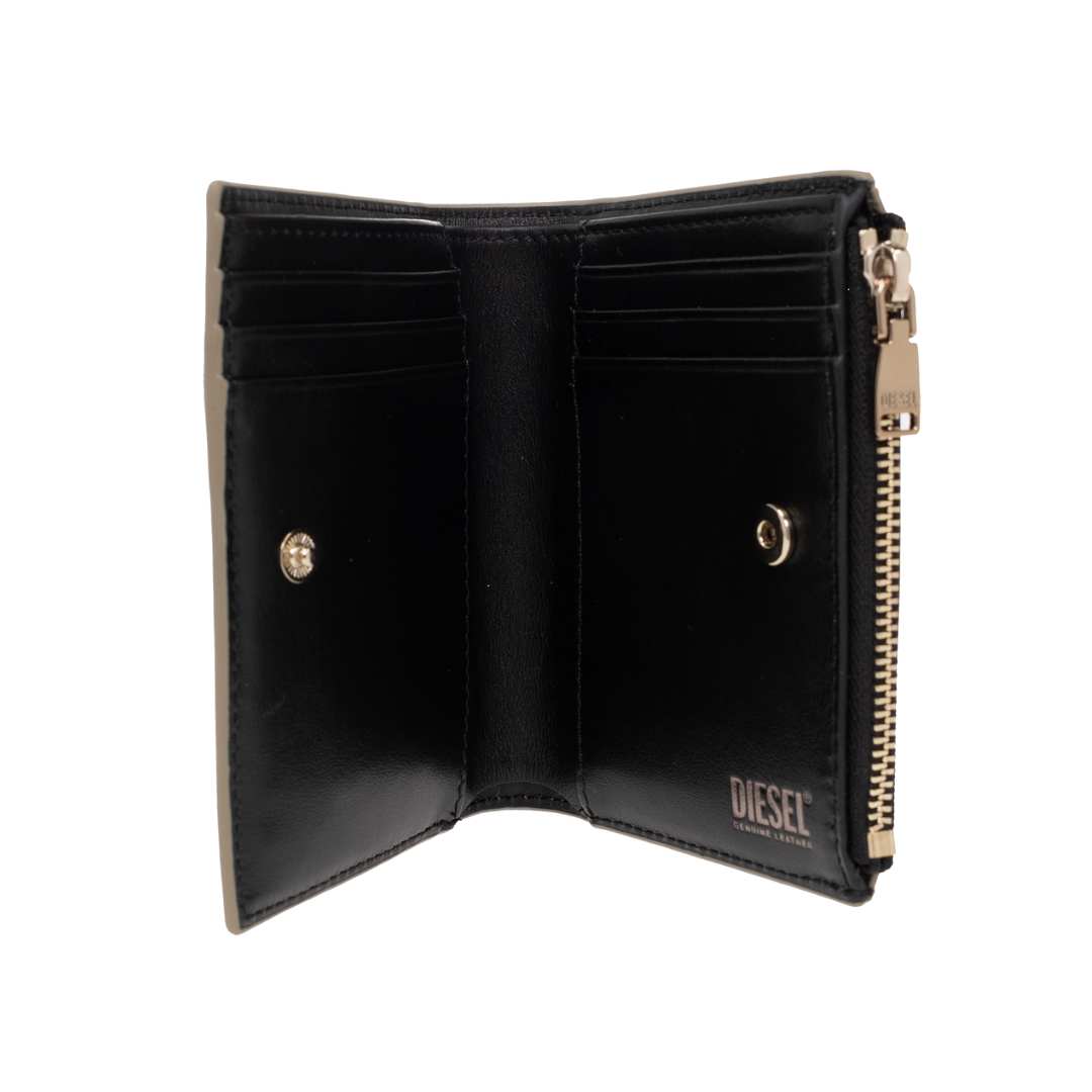Small wallet in metallic leather