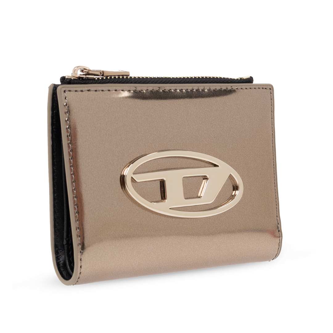 Small wallet in metallic leather
