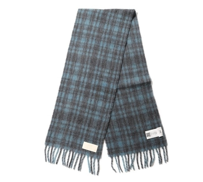 Oversized check pattern scarf 