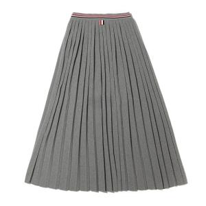 Waist banding pleated long skirt