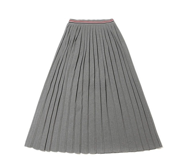 Waist banding pleated long skirt