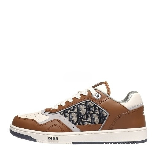 B27 low top sneakers