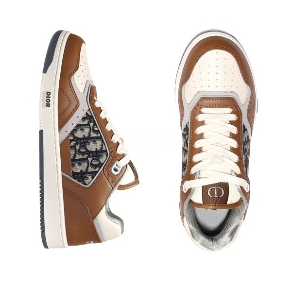 B27 low top sneakers