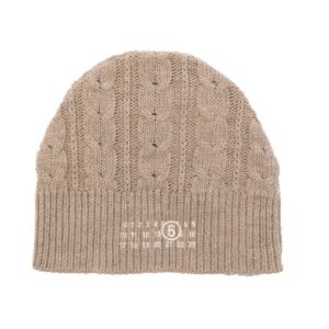 Number logo cable knit beanie