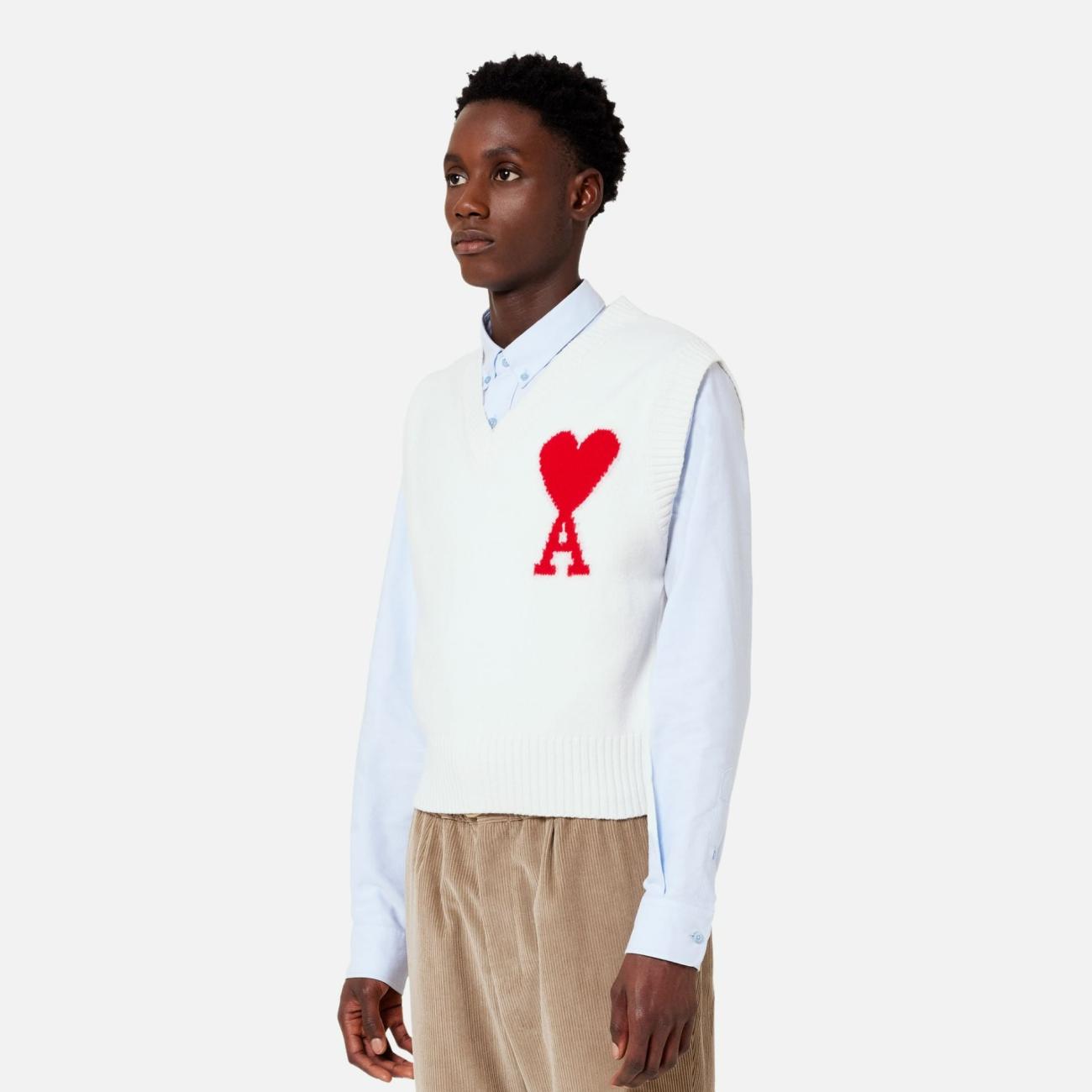 Ami De Coeur Sleeveless Sweater (White)