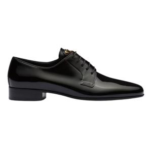 patent leather lace-up shoes