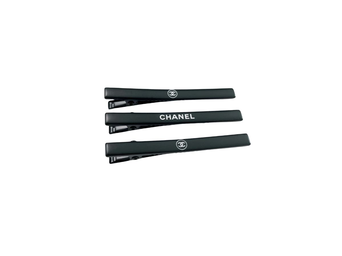 Chanel Beauty Hair Clip & Black