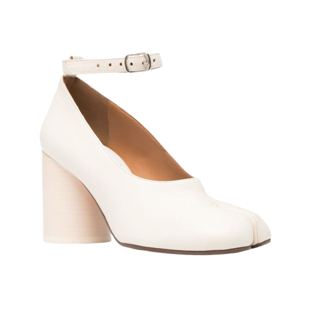 TABI ANKLE STRAP PUMPS WHITE